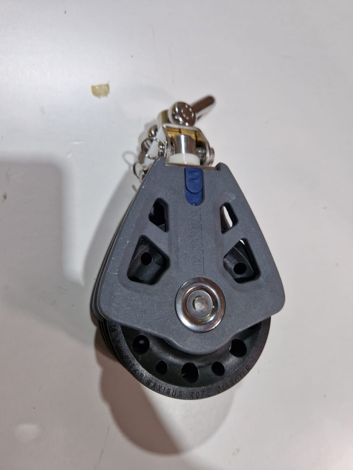 Lewmar 90 mm trigubas blokas
