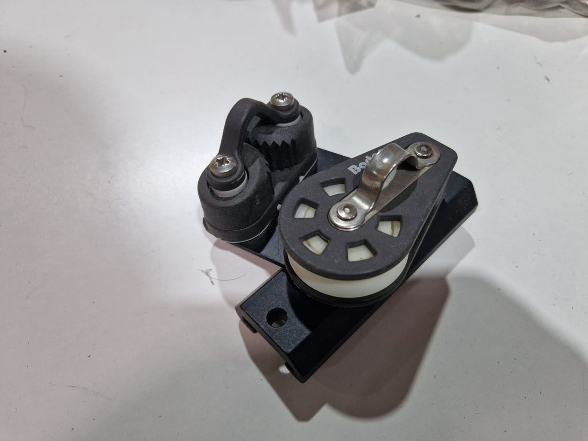 Barton bėgelio galinės detalės 28 mm I bėgeliui (pora)