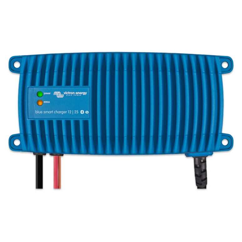Victron Blue Smart IP67 akumuliatorių įkroviklis 12V 17A