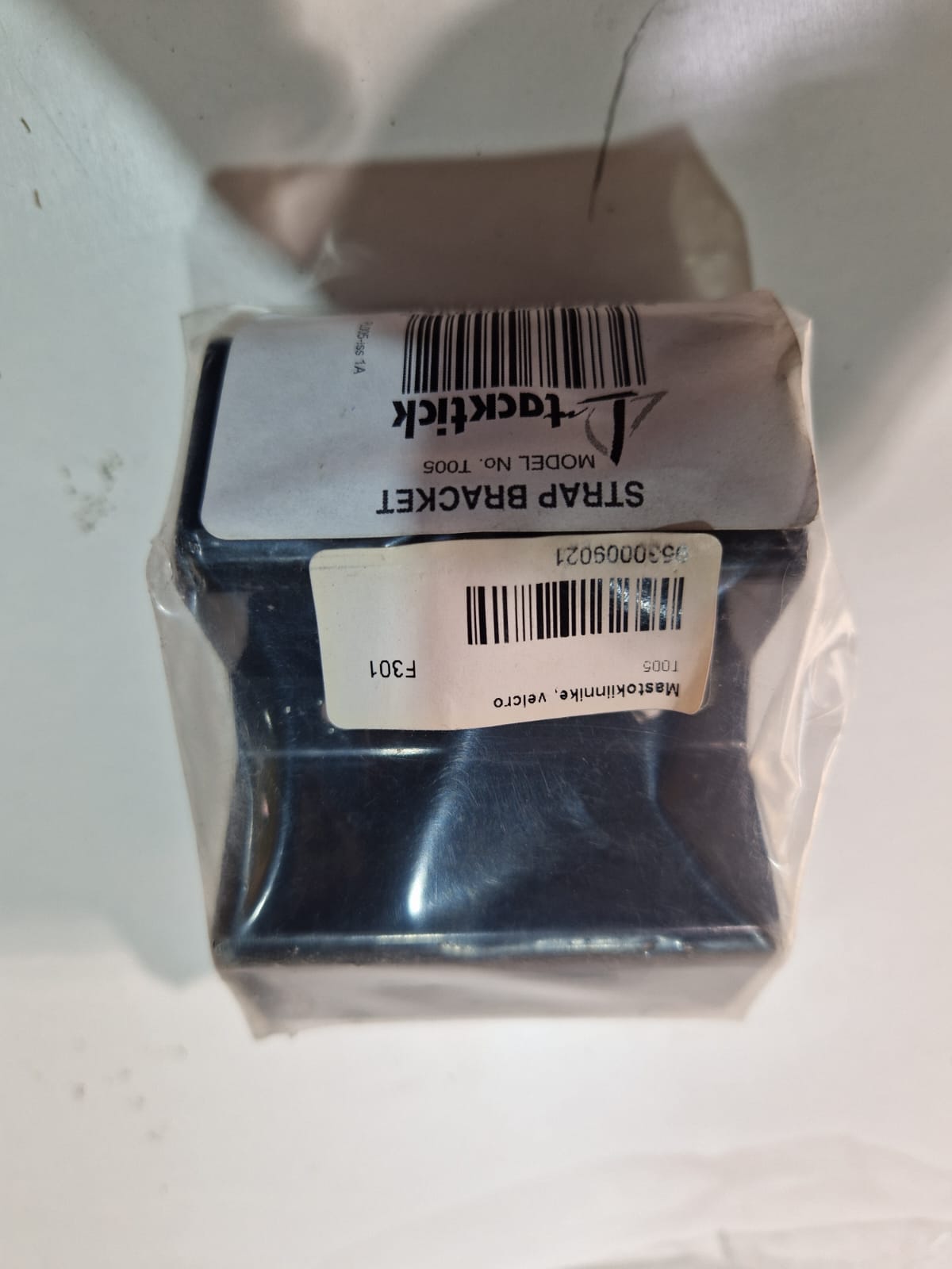 Tacktick T005 tvirtinimas su dirželiu