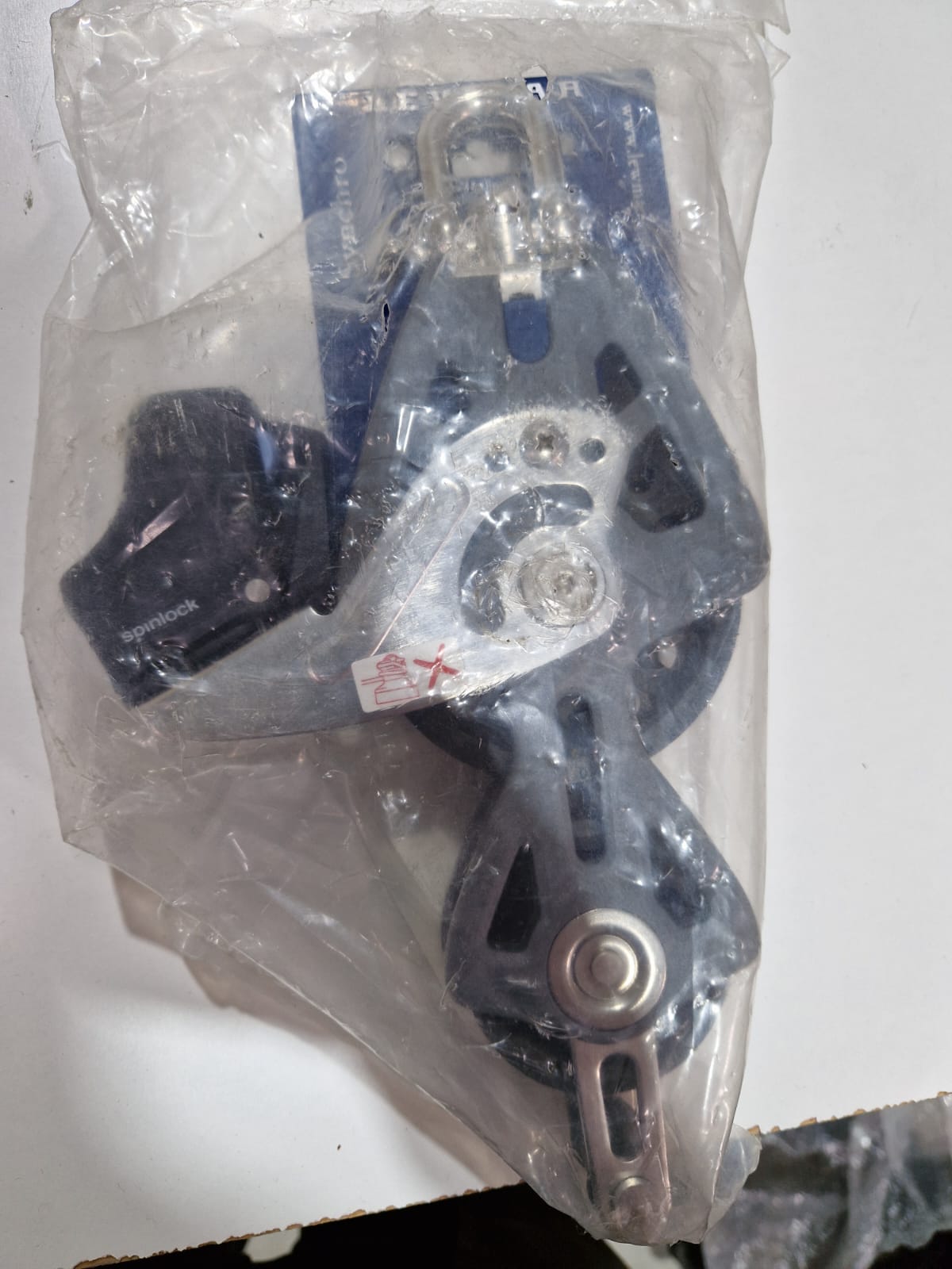 Lewmar 90 mm fiddle blokas su beketu ir kumšteliu