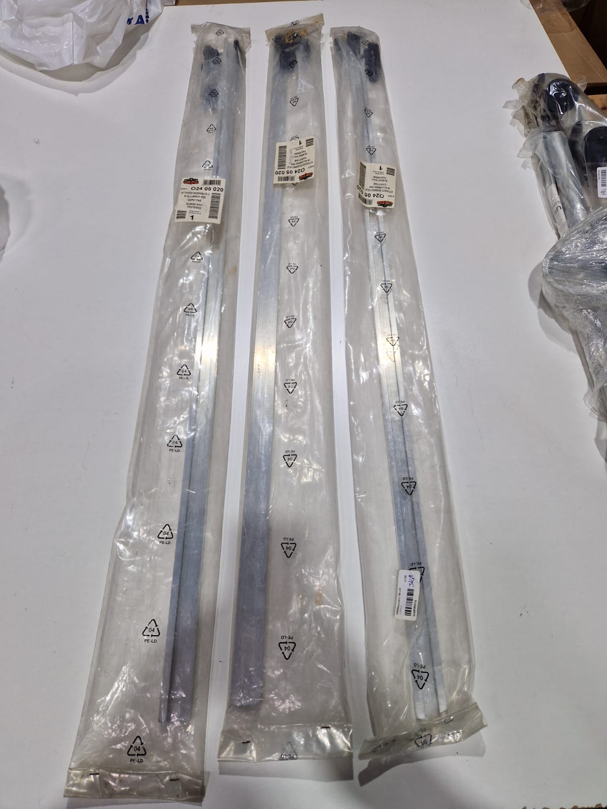 Trem O24 05 020 slankus sieninis laikiklis